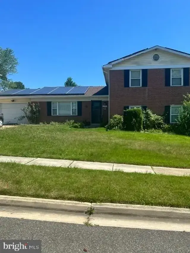 8211 Barrett Rd, Fort Washington