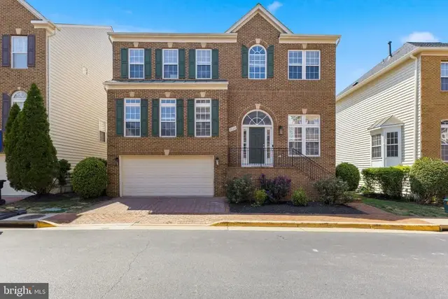 9136 Lake Parcel Dr, Fort Belvoir