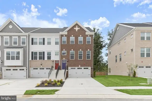 1732 Water Crossing Rd, Pikesville