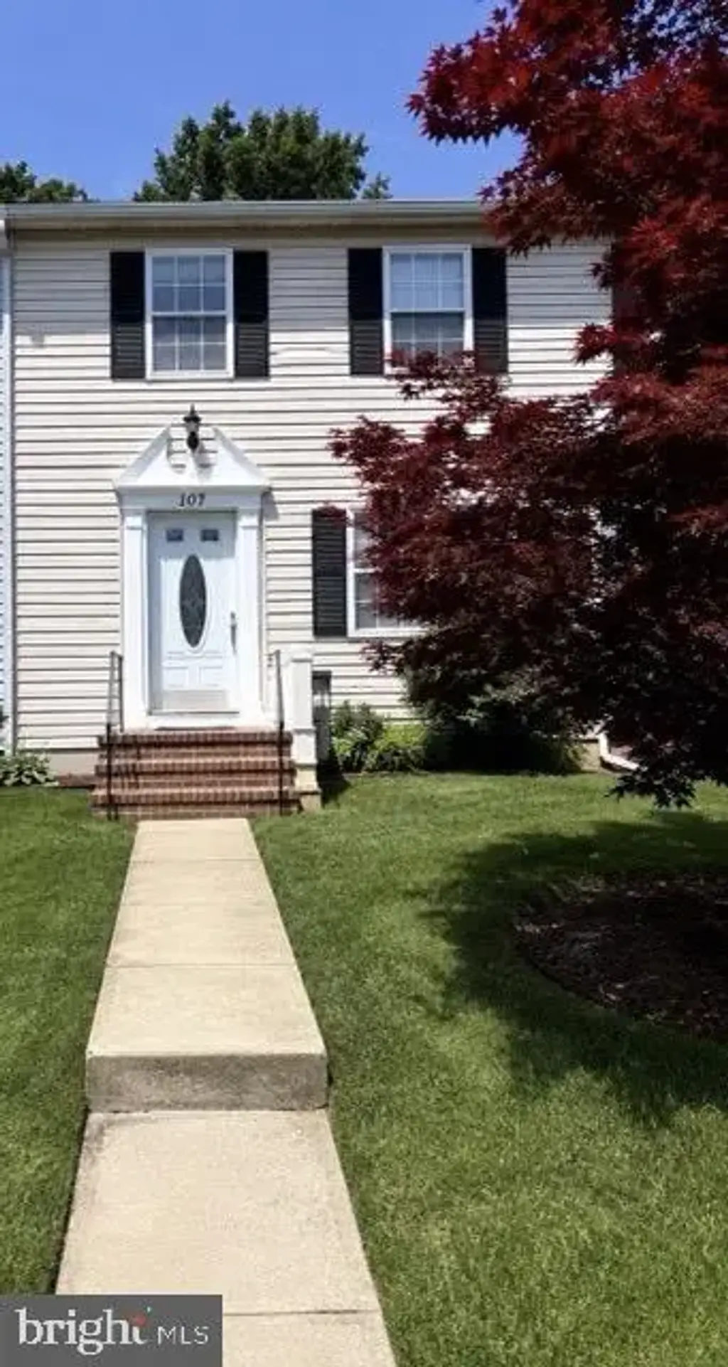 1226 Holmespun Dr, PASADENA