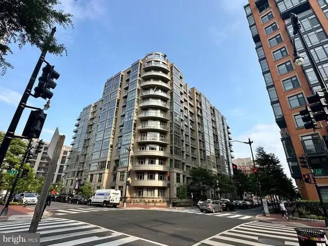 811 4th St Nw #318, Washington