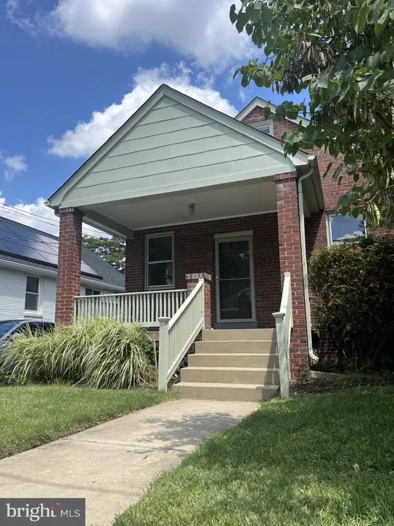 505 S Highland St, ARLINGTON