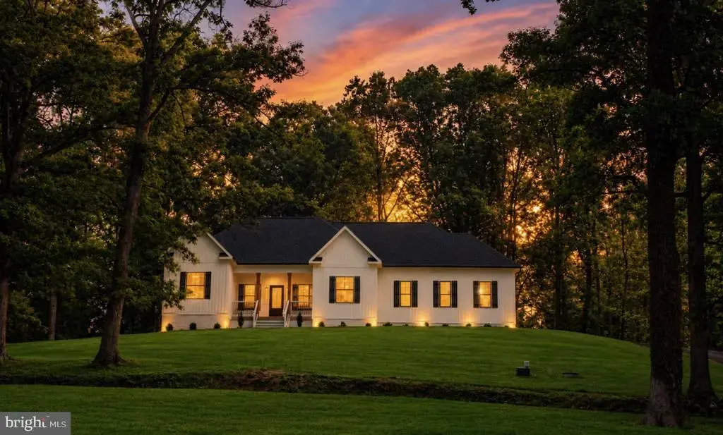 8415 Bens Lane, WARRENTON