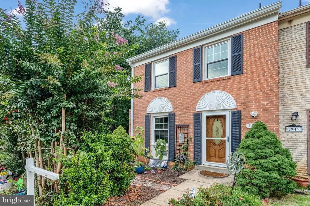 1947 Mayflower Dr, WOODBRIDGE