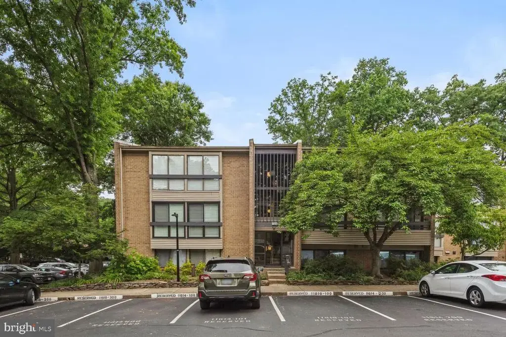 11616 Ivystone Ct #05/301a, RESTON