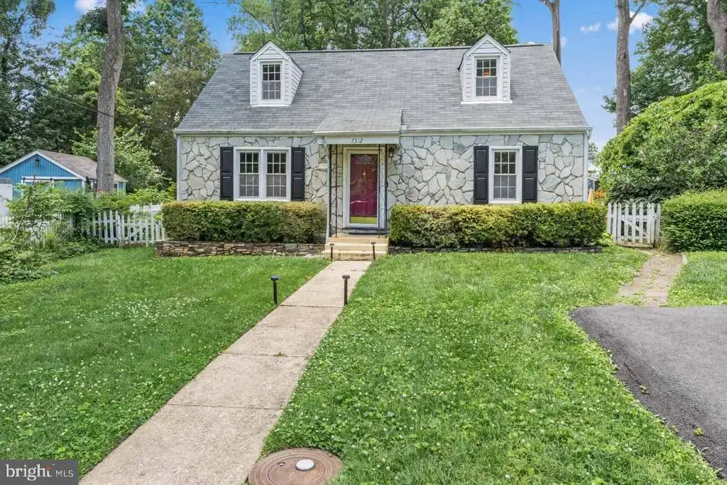 7312 Poplar Ct, FALLS CHURCH