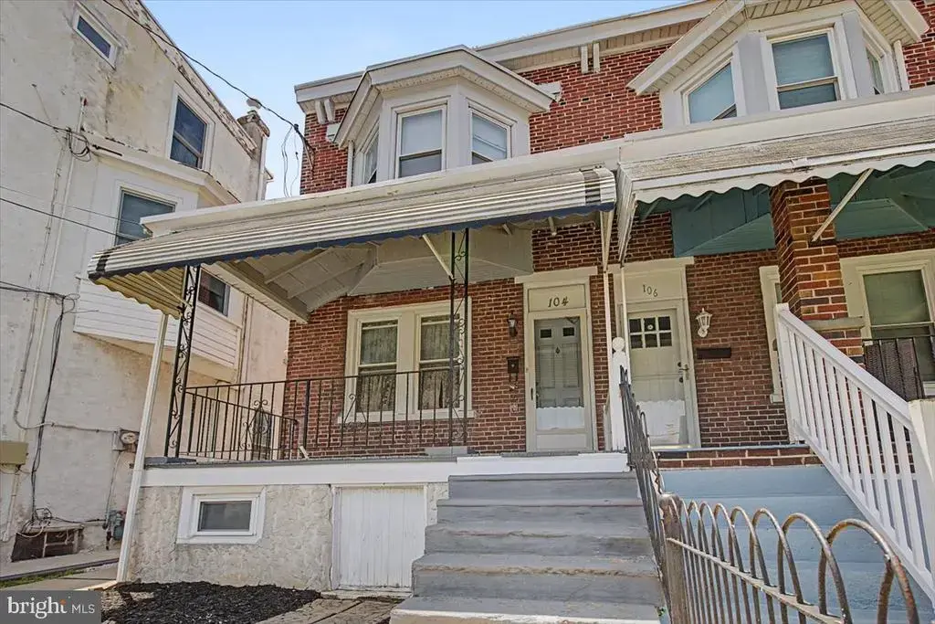 104 W Seventh St, BRIDGEPORT