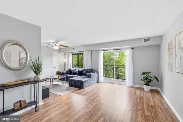 6220 Edsall Rd #302, Alexandria