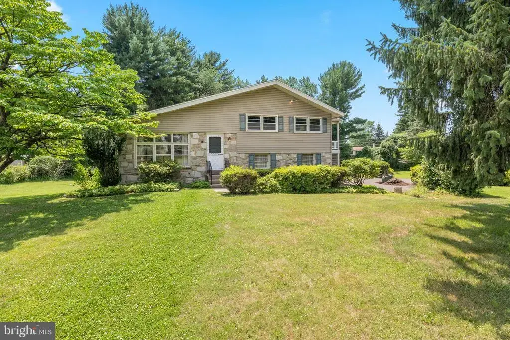 106 Pearl Dr, SOUTHAMPTON