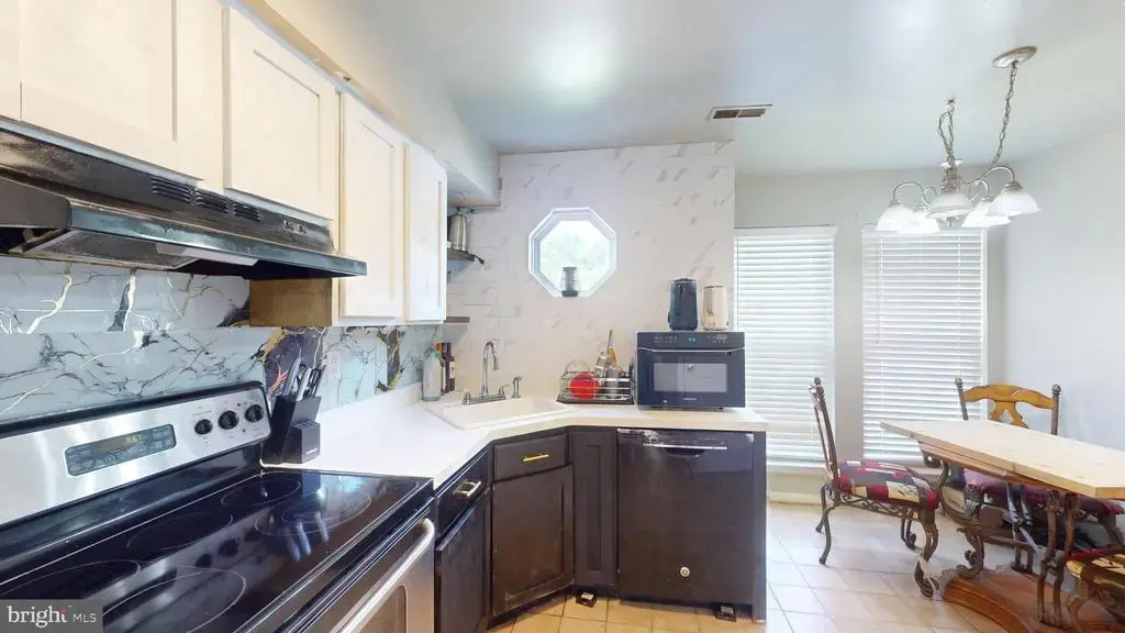 21076 Jenna Ct, LEXINGTON PARK