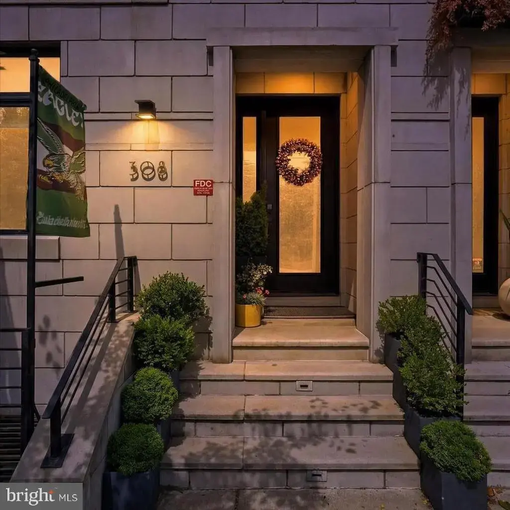 308 N 2nd St, PHILADELPHIA