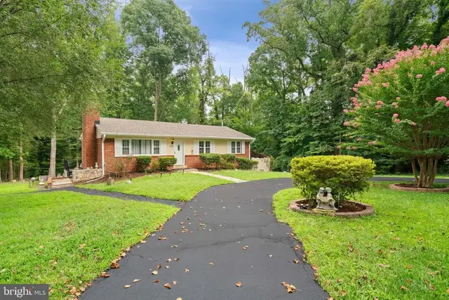 5209 Yuma Ct, Alexandria