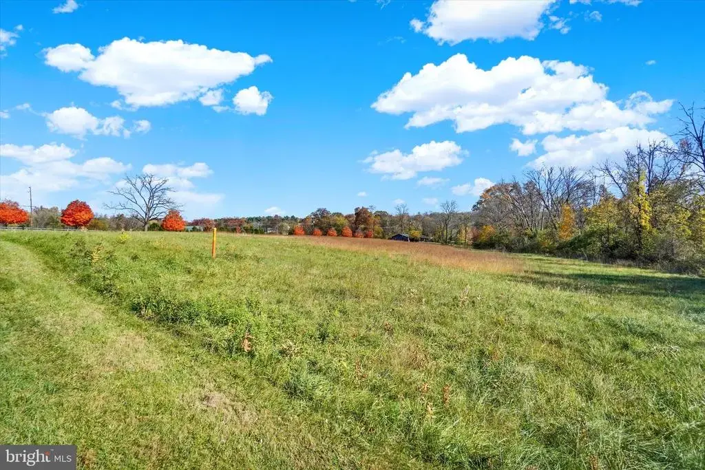 1900-e-f-g Greenbriar Rd, YORK