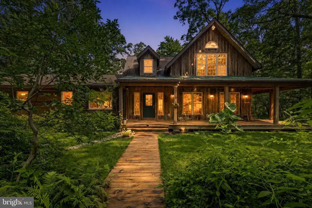 225 Batts Neck Rd, STEVENSVILLE