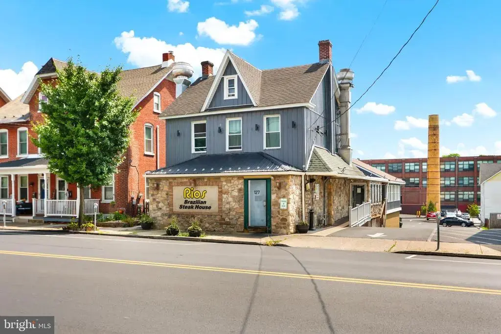 127 S Broad St, NAZARETH