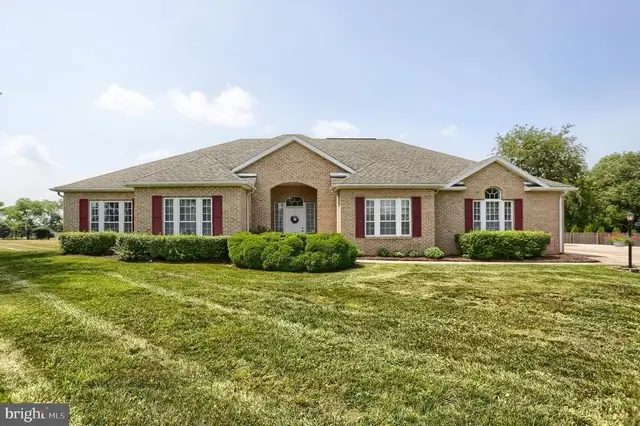 422 Bollinger Rd, Littlestown
