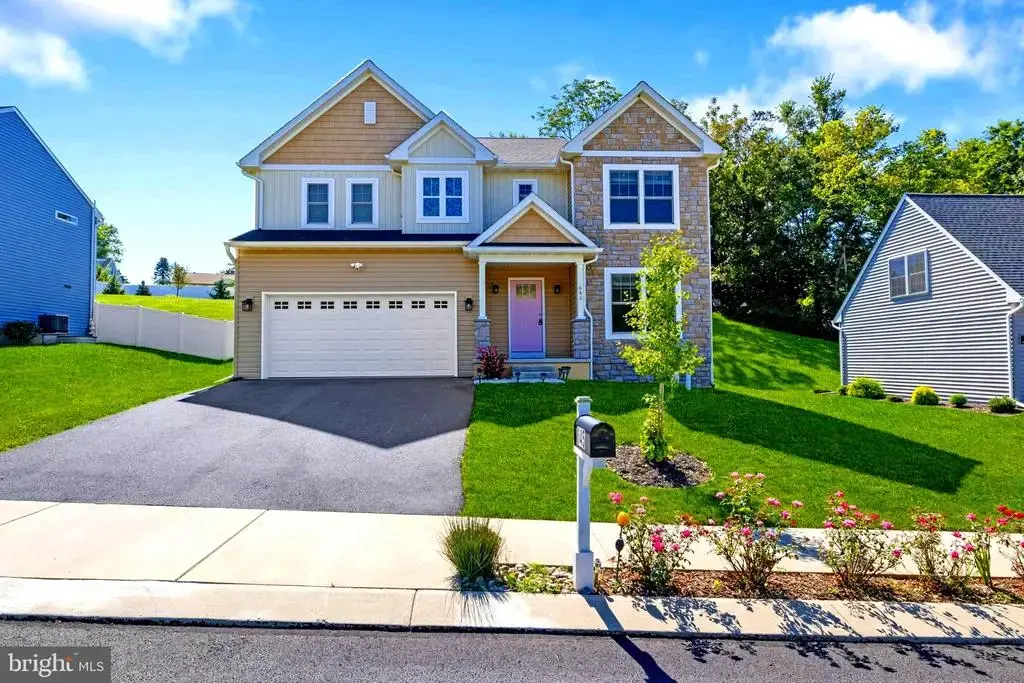 645 N Pier Dr, LANCASTER