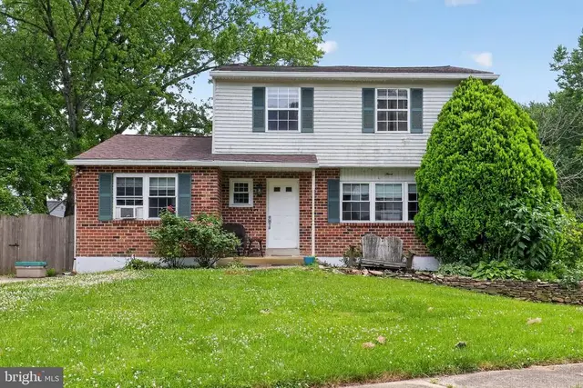 3 Penncross Cir, Newark