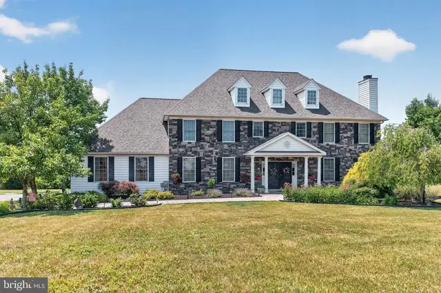 2180 Squirrel Hill Rd, Schwenksville
