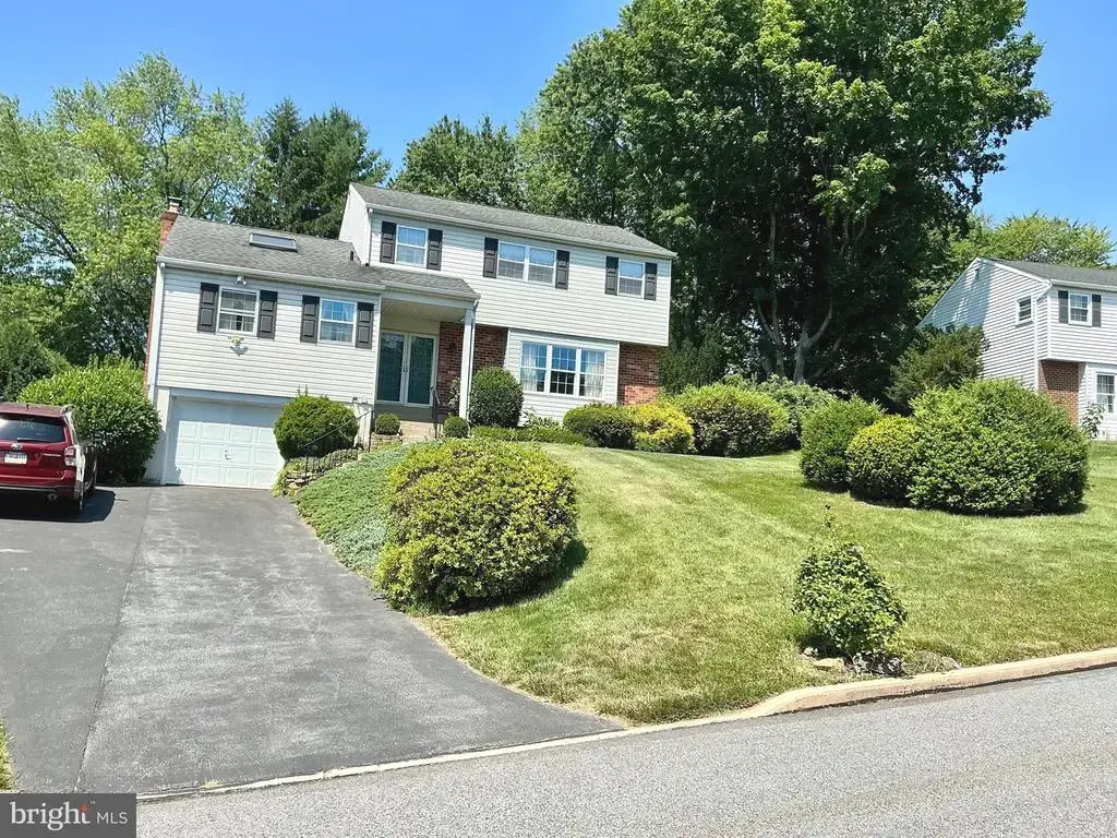 808 Joeck Dr, WEST CHESTER