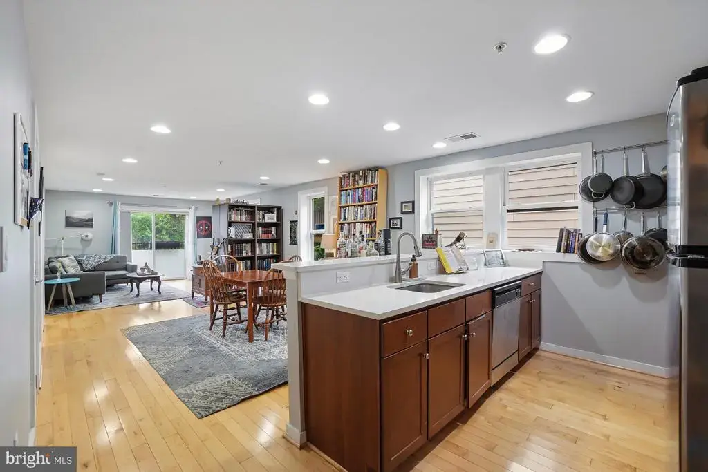 732 Lamont St Nw #203, WASHINGTON