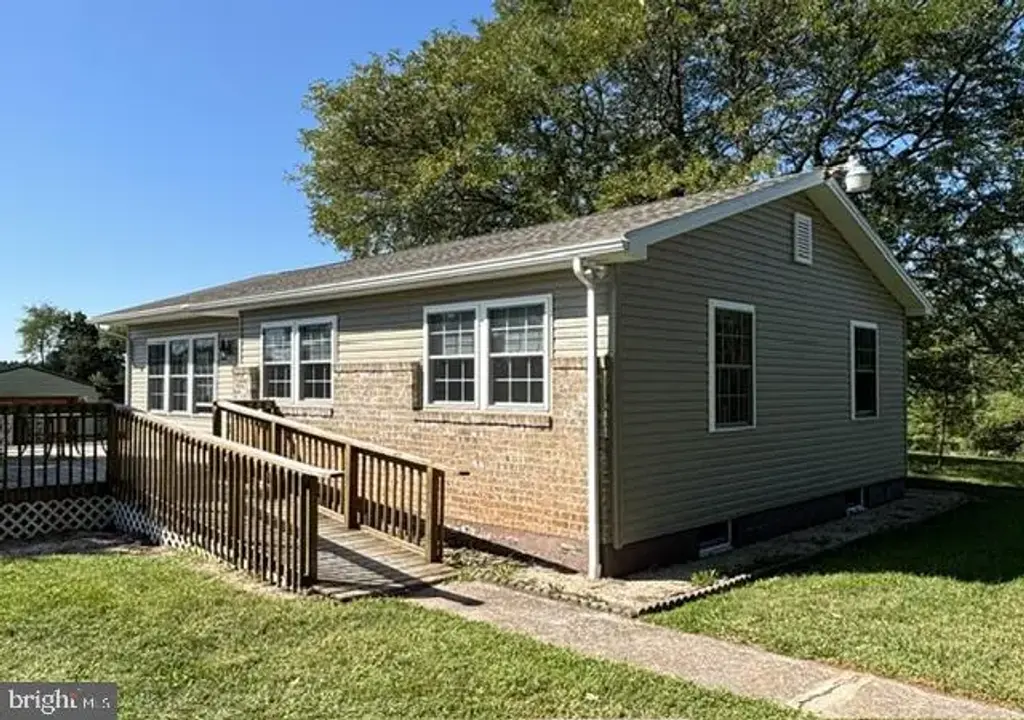 1605 Harney Rd, LITTLESTOWN