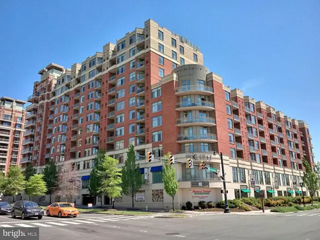 3600 S Glebe Rd #202w, Arlington