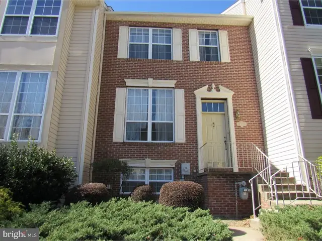 421 Woodstock Ln, Wilmington