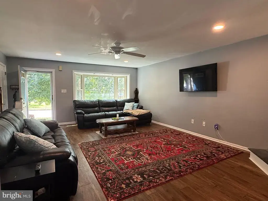 195 Longford Rd, WEST CHESTER