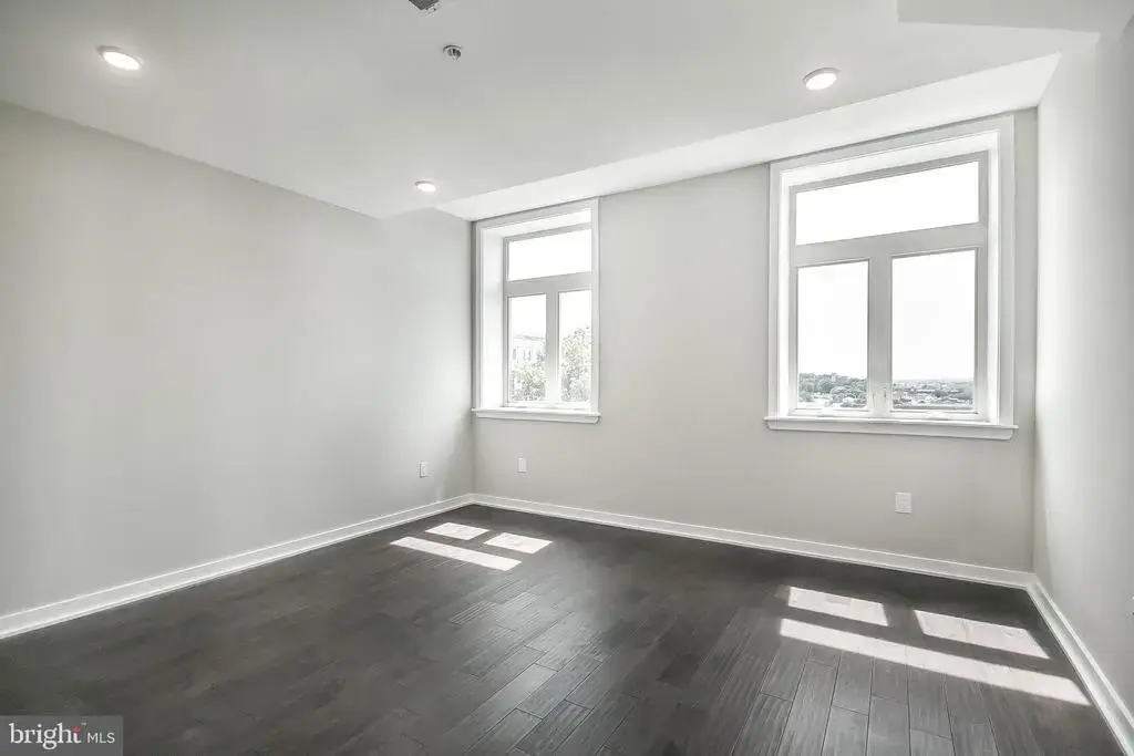 1 W Main St #402, NORRISTOWN