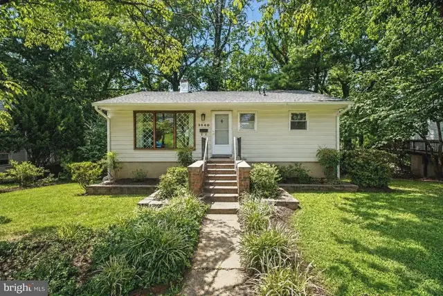 3840 Pinewood Ter, Falls Church