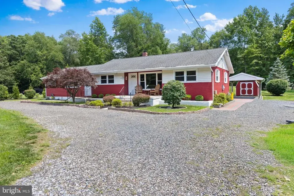 28 Skeet Rd, MEDFORD