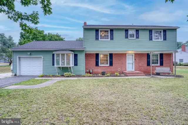 103 S Fairfield Dr, Dover