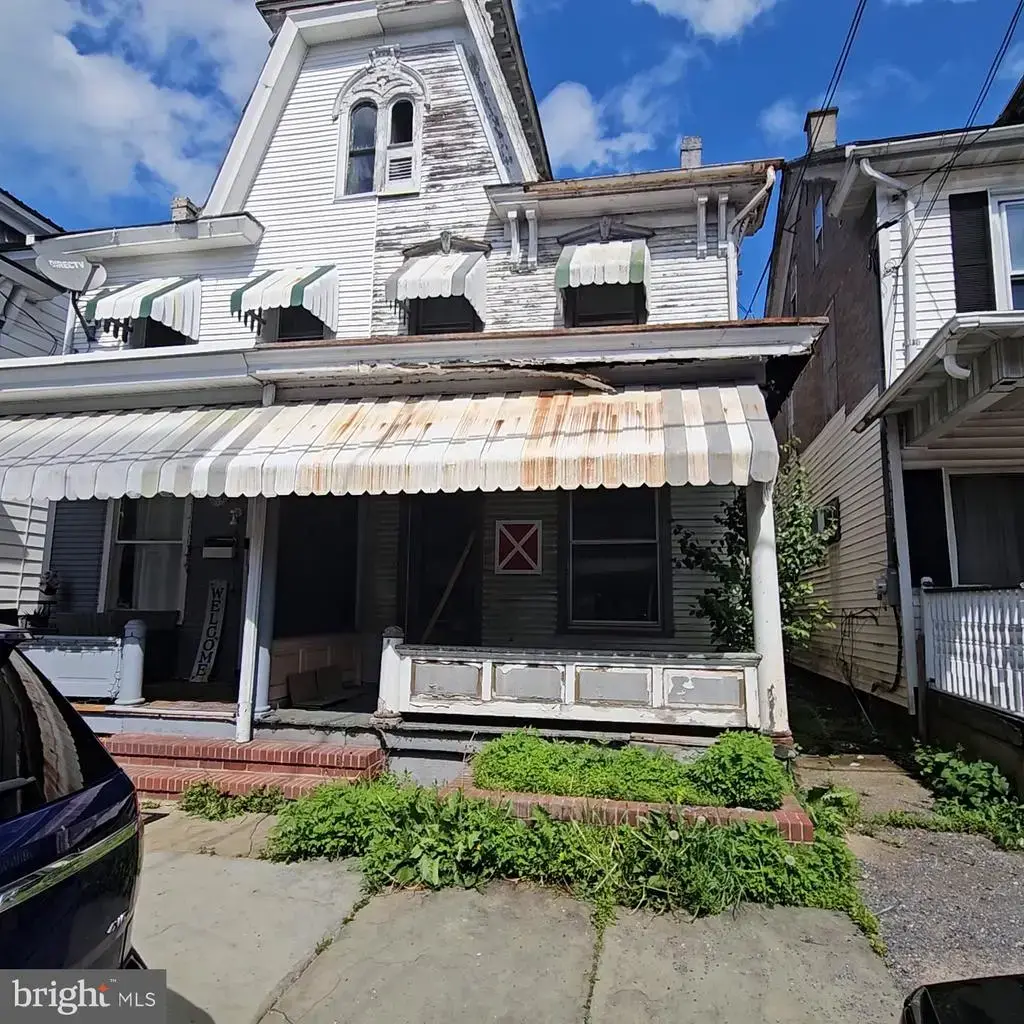 15 N 7th St, SHAMOKIN