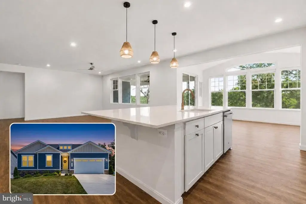 132 Triangle Ct, WINCHESTER