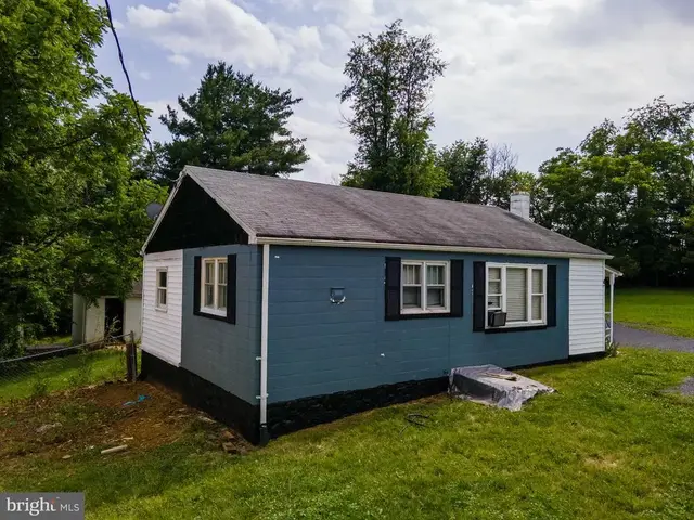 494 Chapel Rd, Stanley