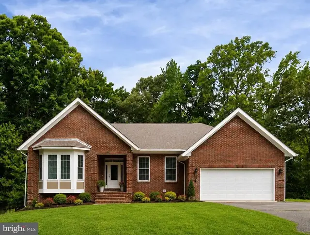 24 Rita Ln, Fredericksburg