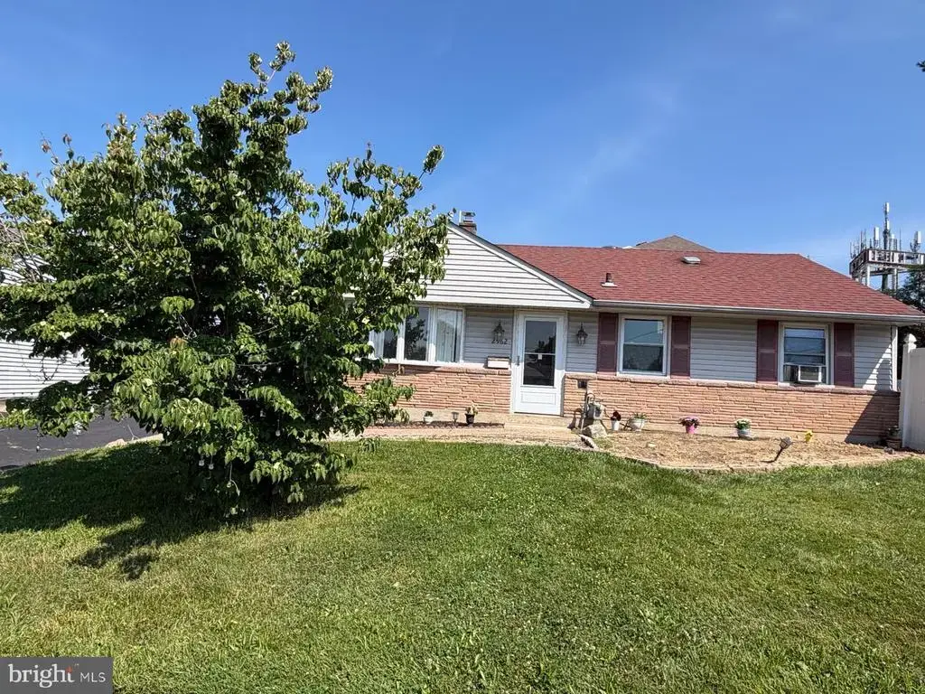 2962 Crafton Dr, BENSALEM