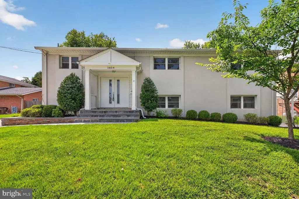 1604 Martha Ter, ROCKVILLE