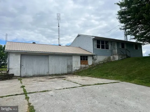 4257 Maple Grove Rd, Hampstead