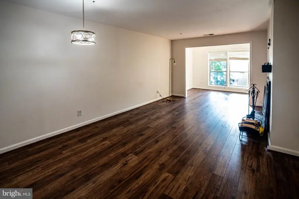 3176 Summit Square Dr #4-c5, OAKTON