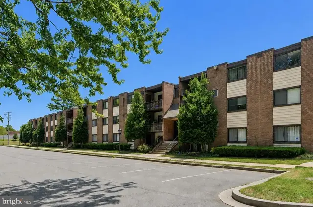 10725 West Dr #303, Fairfax