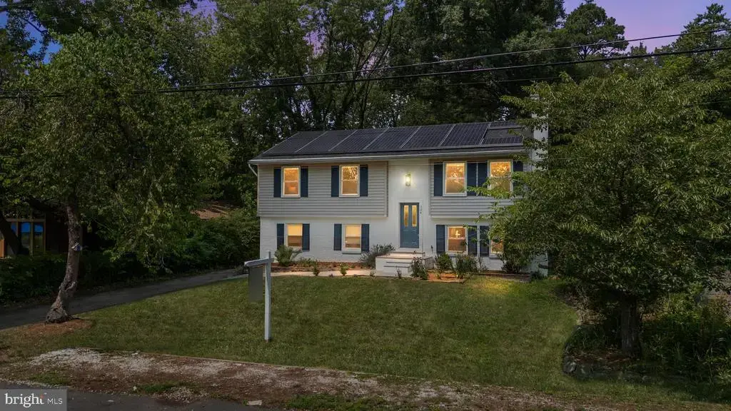 104 Groh Ln, ANNAPOLIS