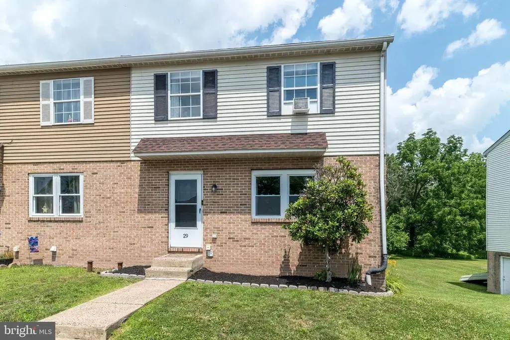 29 Evelyn Ln, QUAKERTOWN