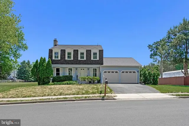 4613 Fillingame Dr, Chantilly