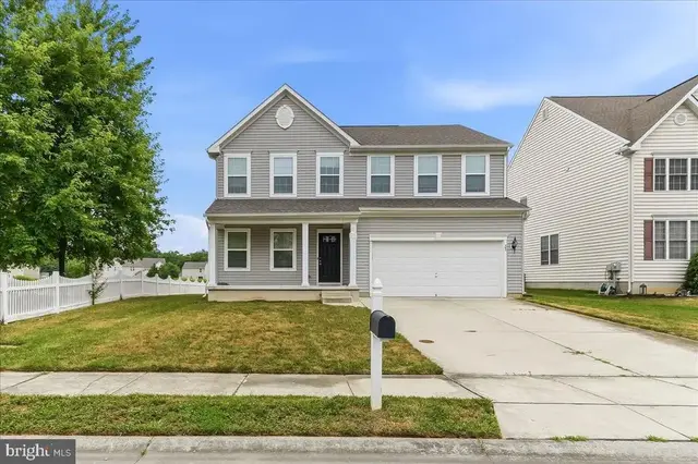 33 Barkley Ct, Dover