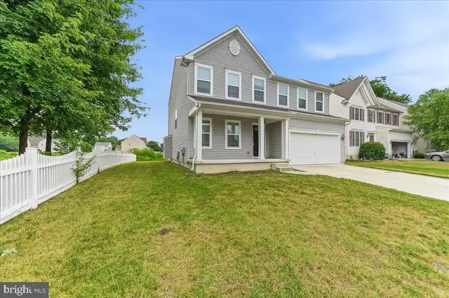 33 Barkley Ct, Dover