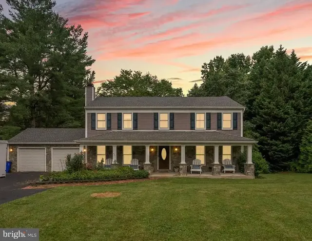 7386 Hopkins Way, Clarksville