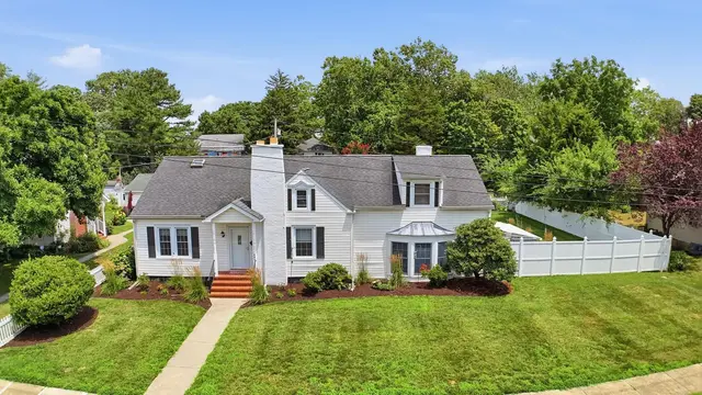 727 N Governors Ave, Dover