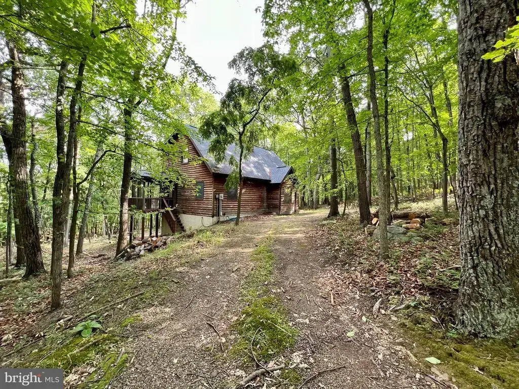 148 S Fieldstone Ln, BERKELEY SPRINGS